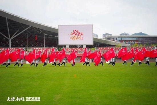 当“桑婆”饰演的畅销书作家洛蕾塔被一心追逐宝藏的反派绑架到神秘岛屿时，一向和她不对付的封面模特艾伦（查宁·塔图姆饰）却决定“英雄救美”